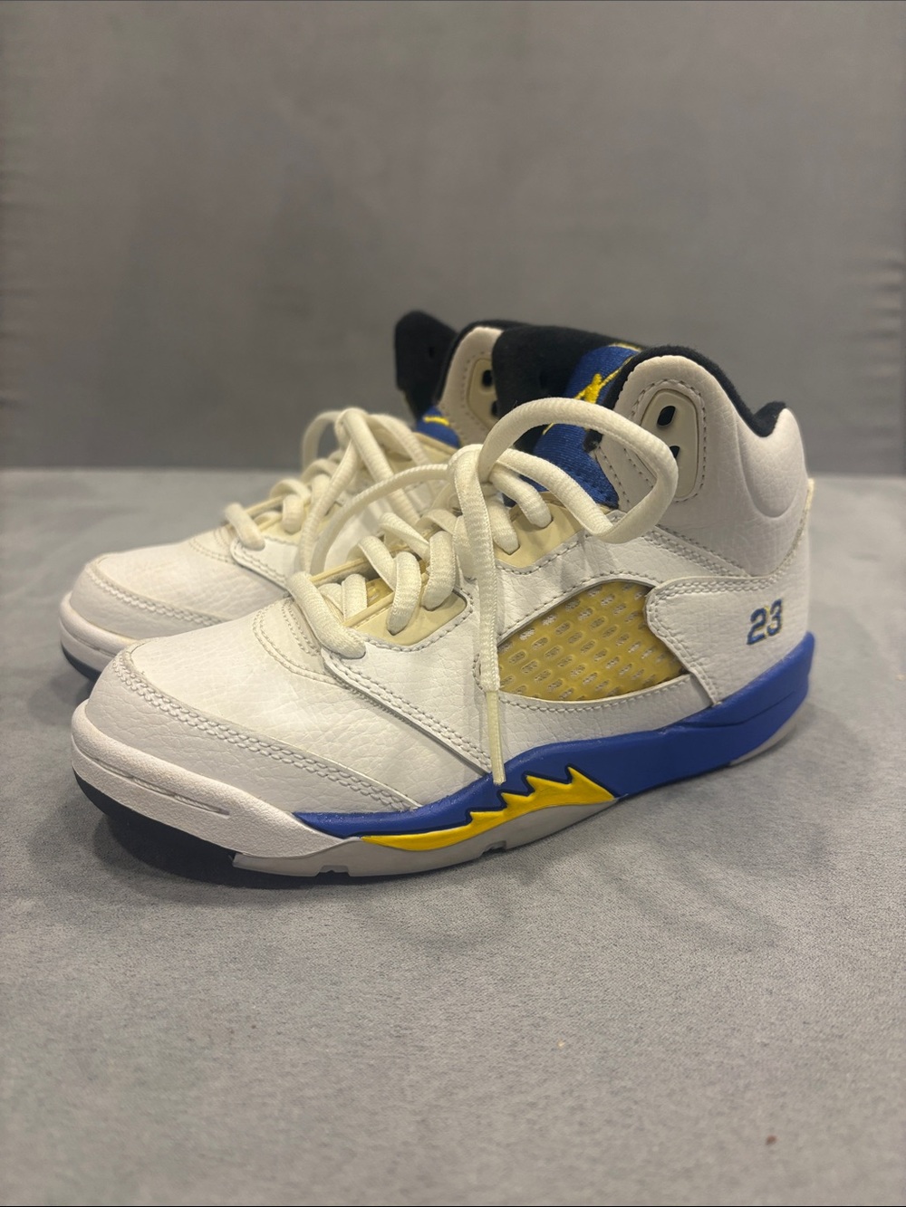 Boys Jordan 5s size 12.5